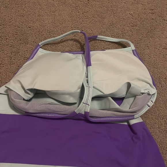 Lululemon work out top - Picture 4 of 5
